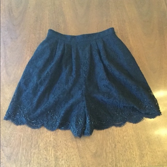 🎉LAST CHANCE🎉 PAMELA DENNIS Black Lace Sequin Beaded Dress Shorts - Picture 1 of 8